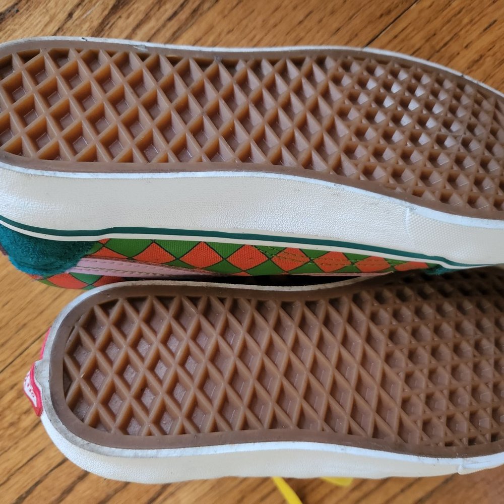 Vans Simpsons Moe's Shoes - Picture 2 of 5